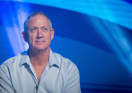 غانتس يلتقي قادة الطائفة الدرزية ويعد بتعديل "قانون القومية"