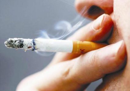 اكتشاف سبب التدخين وإدمان الكحول في الدماغ