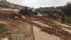 الاحتلال يعيد فتح طريق "راس كركر_دير بزيع" غرب رام الله