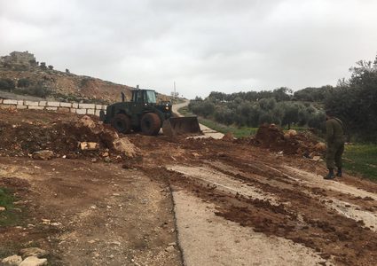 الاحتلال يعيد فتح طريق "راس كركر_دير بزيع" غرب رام الله