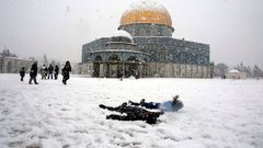 استعدادات القدس لاستقبال الثلوج