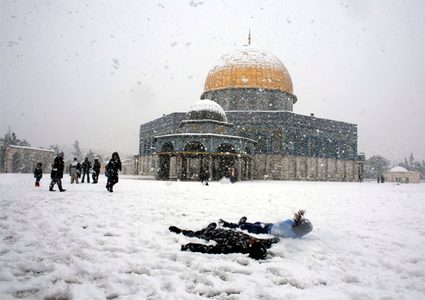 استعدادات القدس لاستقبال الثلوج