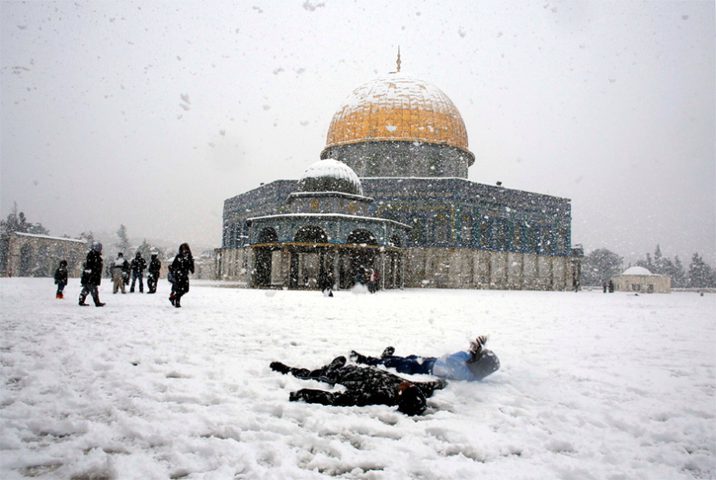 استعدادات القدس لاستقبال الثلوج