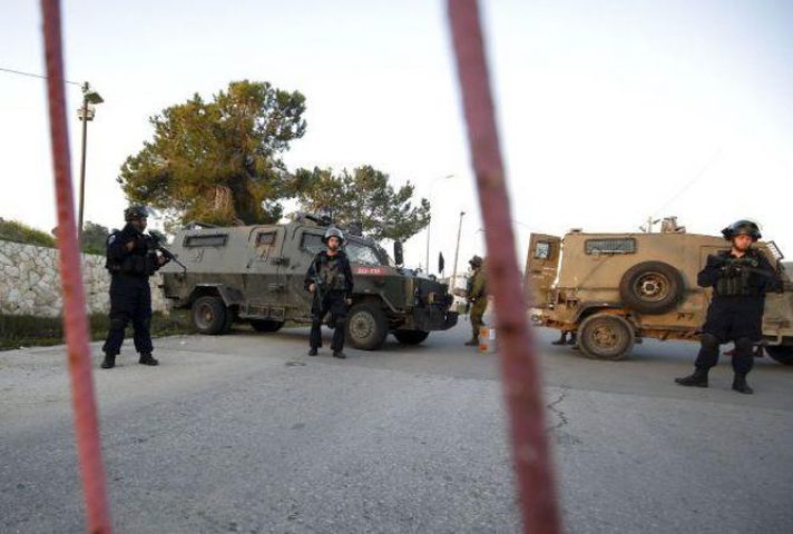 مستوطنون يغلقون المدخل الغربي لبلدة تقوع في بيت لحم