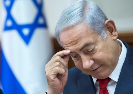 مطالب بفحص تلقي نتنياهو مئات آلاف الشواكل