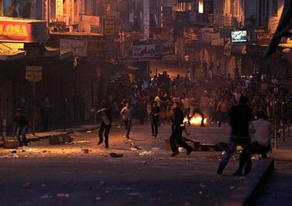 اندلاع مواجهات بين الشبان والاحتلال في بلدة الخضر