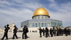 النقابات الأردنية تطالب بموقف تجاه التصعيد على الأقصى