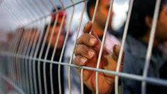 23 أسيراً يعانون من مرض السرطان في سجون الاحتلال