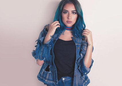 لن تتوقعوا السعر الخيالي لاطلالة فرح الهادي غير المتناسقة