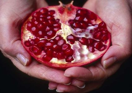 مستخلص الرمان يحمي من سرطان الأمعاء