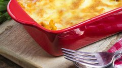 معكرونة بالبشاميل والموزاريلا