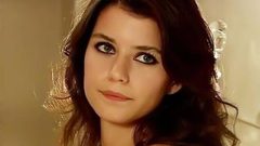 السبكي يتراجع عن ضم التركية بيرين سات لـ "حملة فرعون"
