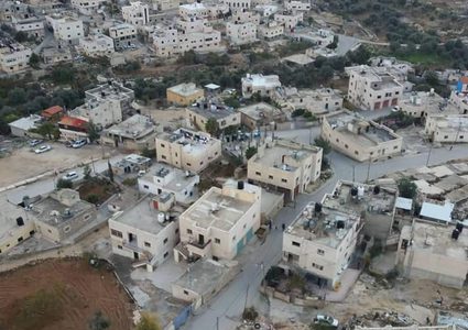 يطا: الدفاع المدني يحذر الاهالي من خطورة مئذنة مسجد