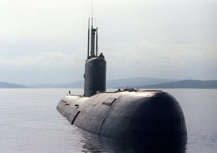 غواصتان من طراز (فارشافينكا) تدخلان تشكيلة البحرية الجزائرية