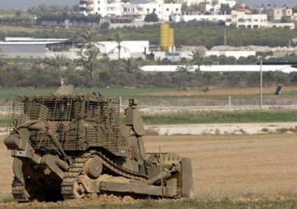 لليوم الثاني: جرافات الاحتلال تتوغل شرق بيت حانون