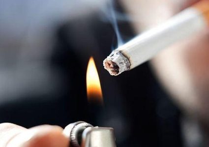 التدخين يسرع الشيخوخة بمعدل الضعف