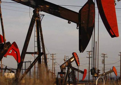 مع ارتفاع إنتاج الخام الأميركي تراجع اسعار النفط