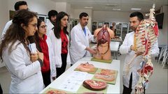أكاديمية تركية تتبرع بجثمانها لخدمة العلم