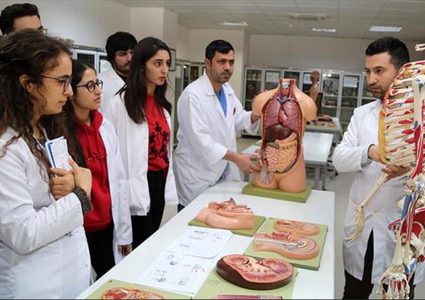 أكاديمية تركية تتبرع بجثمانها لخدمة العلم