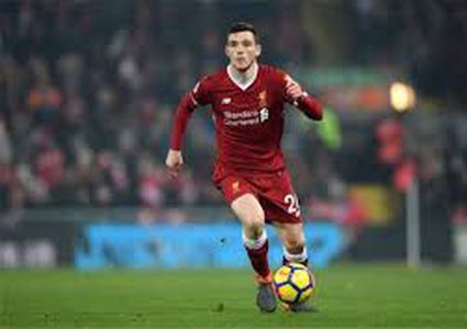 نجم ليفربول الأعسر يمدد عقده حتى 2024