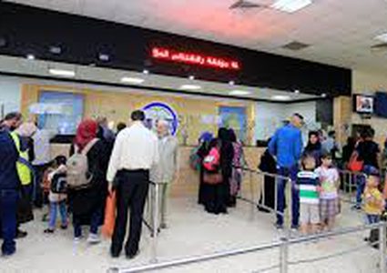 41 ألف مسافر تنقلوا عبر معبر الكرامة وتوقيف 172 مطلوبا