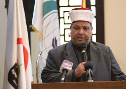 ادعيس من القاهرة: وجود الأقصى مهدد