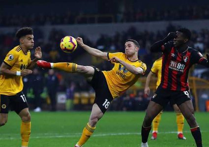 ولفرهامتون يصطاد "ثعالب" ليستر في الثواني الأخيرة