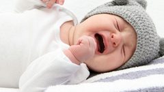 علاج المغص عند الأطفال الرضع