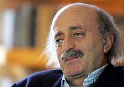 الأحمد يبحث مع جنبلاط الأوضاع الفلسطينية والتصعيد الإسرائيلي