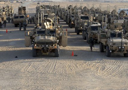 الجيش الكويتي يطلق صواريخ "إم - 30 سميرج"