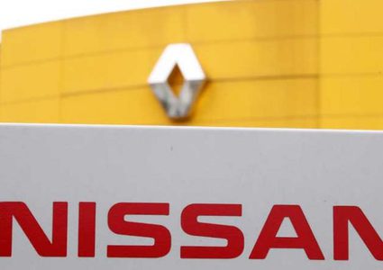 باريس تحض طوكيو على قبول عملية اندماج رينو ونيسان