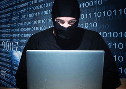 "صحوة" تدق ناقوس "الابتزاز الإلكتروني" بحق النساء