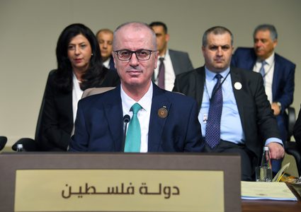 الحمدالله خلال مشاركته بالقمة العربية الاقتصادية في بيروت