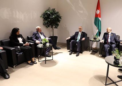 الحمد الله يلتقي نظيره الأردني ووزير الخارجية العراقي