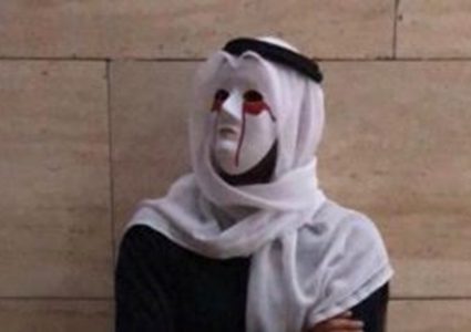 ظاهرة ارتداء الأقنعة تثير الفزع في الكويت