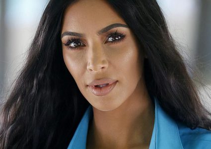 كيم كارداشيان تنتظر طفلها الرابع