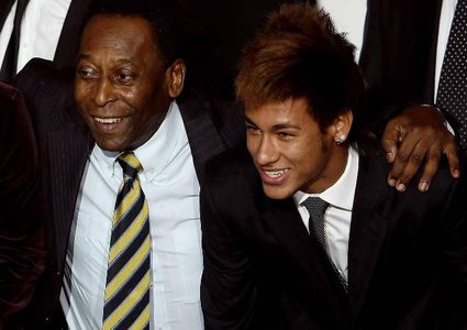 نيمار يرد على بيليه.. ويقول كلمته بشأن الرحيل