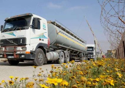 "الكنيست" تعفي الوقود القطري لغزة من الضرائب