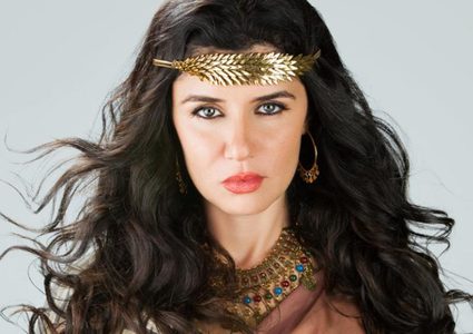 ابنة غادة عادل تخطف الأنظار بجمالها.. ورسالة جديدة من طليقها