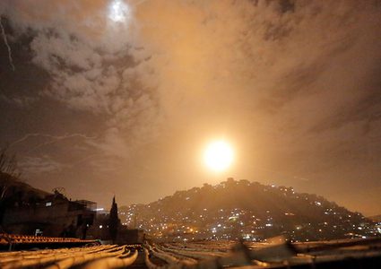 11 قتيلا سوريا والمضادات السورية اسقطت 30 صاروخا