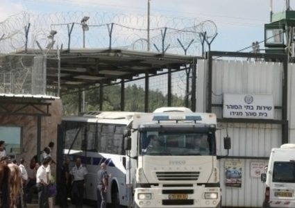 إدارة معتقلي "عسقلان" و"إيشل" تماطلان بعلاج 5 أسرى مرضى