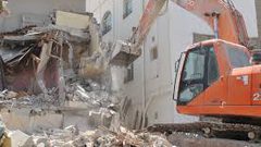 الاحتلال يخطر بهدم بنايات ومنشآت تجارية في القدس المحتلة