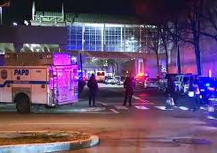 مقتل شاب في مركز تجاري أمريكي والقاتل طليق