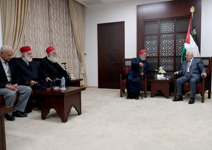 الرئيس يستقبل رجال دين من المسلمين والمسيحيين والسامريين