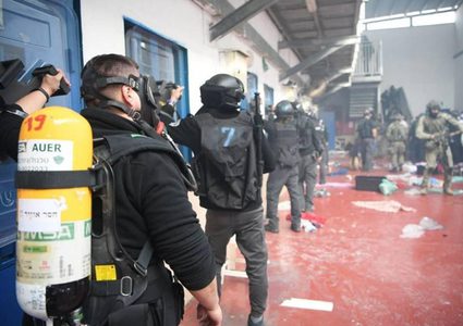 المؤسسات الحقوقية والإنسانية تطالب باتخاذ موقف