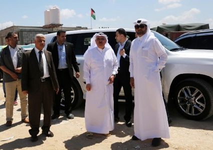 العمادي يصل غزة عبر حاجز بيت حانون