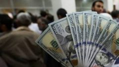 محلل: الأموال القطرية تدخل لغزة بشروط غير معلنة