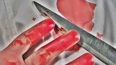 بائع "شاورما" يقتل ابنته ويقطعها بسكينه!