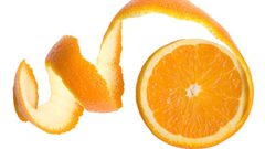 قشر البرتقال كلمة السر لمشاكل بشرتك