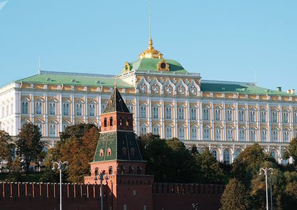 موسكو: التدخل الخارجي في فنزويلا يهدد بكارثة